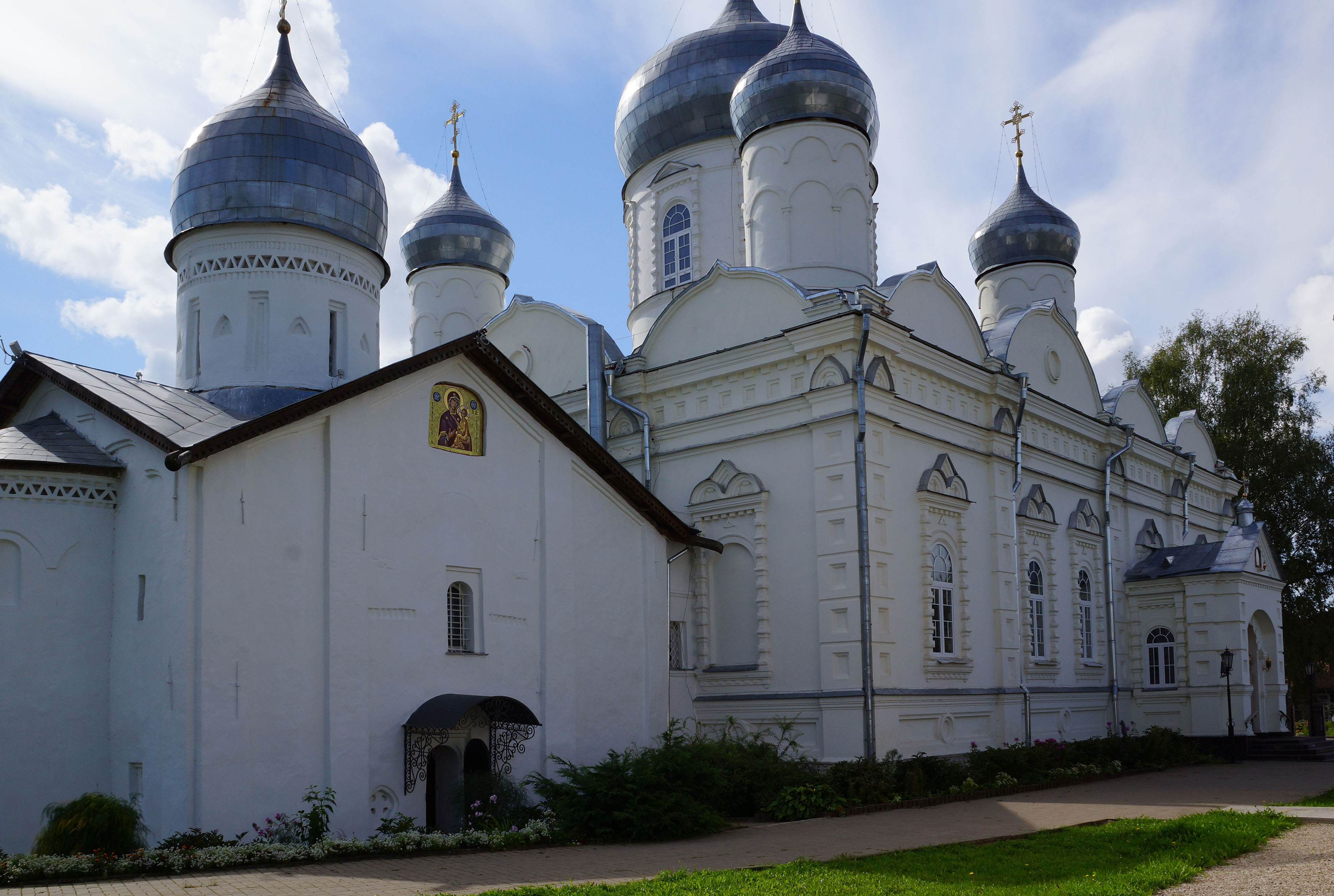 Зверин монастырь Великий Новгород